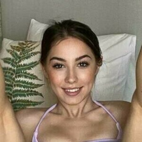 HaileyHope nudes actress pic