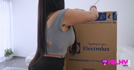 Milky Peru model nudes pic