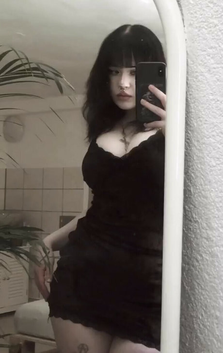 Hellok1ttyslvt star top pics