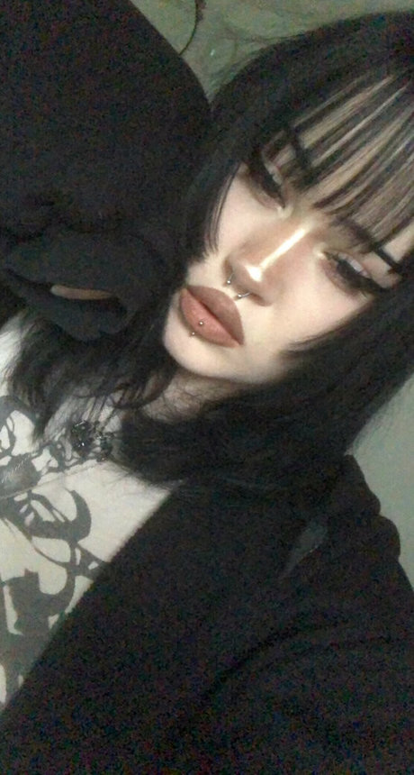 Hellok1ttyslvt nude pornstar pictures