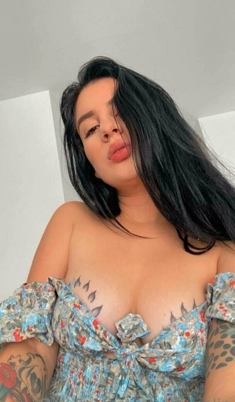 nadinselin pornstar naked img