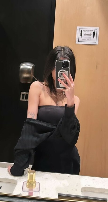 yunaiyahox pornstar nudes pic