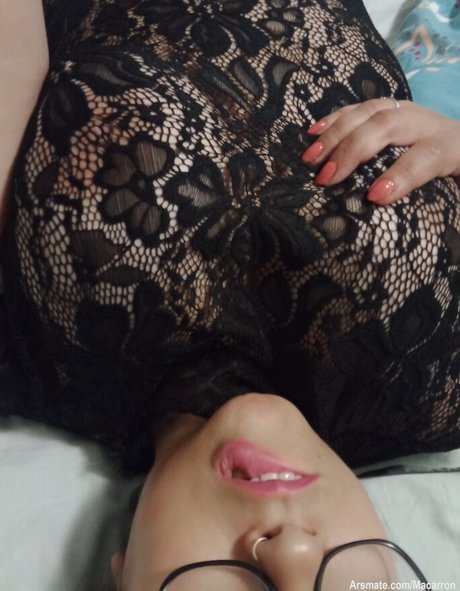 Macarron nude star pic