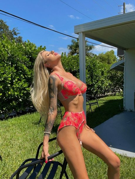 teen solo onlyfans free photo