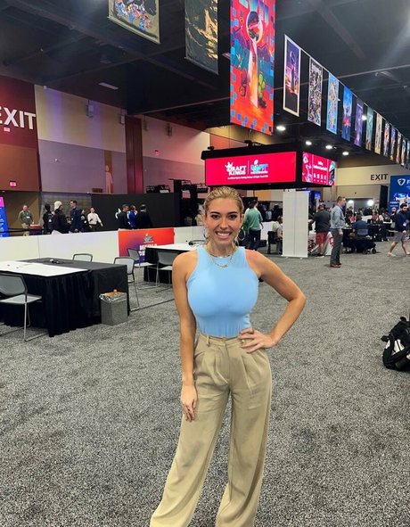 thick latina milf onlyfans nude photo