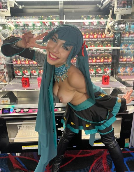 big tits brunette onlyfans nudes archive