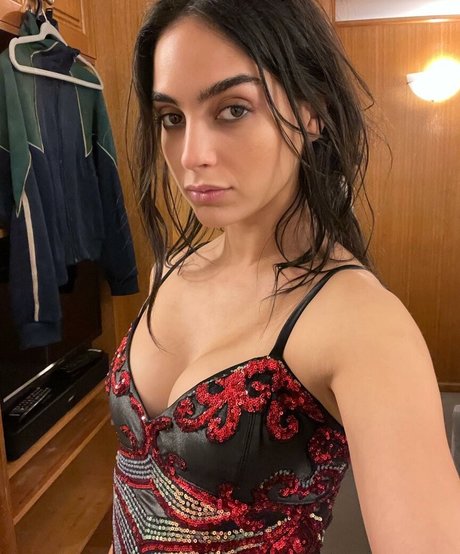 Melissa Barrera hd star images