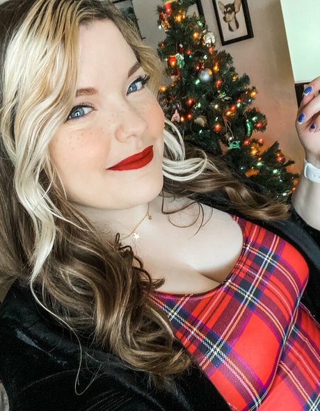 Meg Kaylee model erotic photos