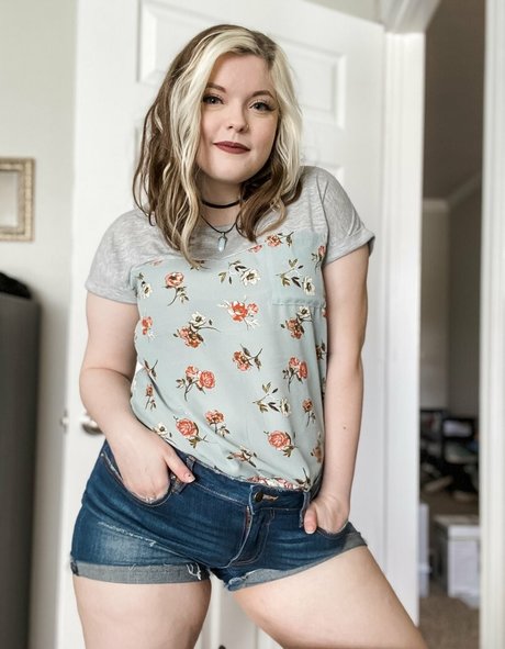 Meg Kaylee sex pornstar pic