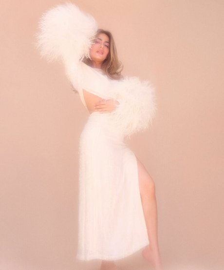 Emeraude Toubia exclusive star pictures