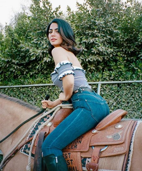 Emeraude Toubia model sex archive
