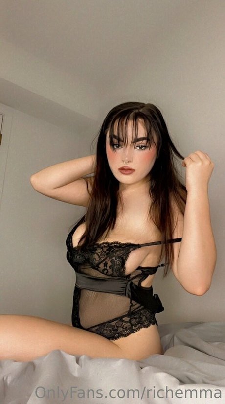 amateur mom onlyfans top pictures