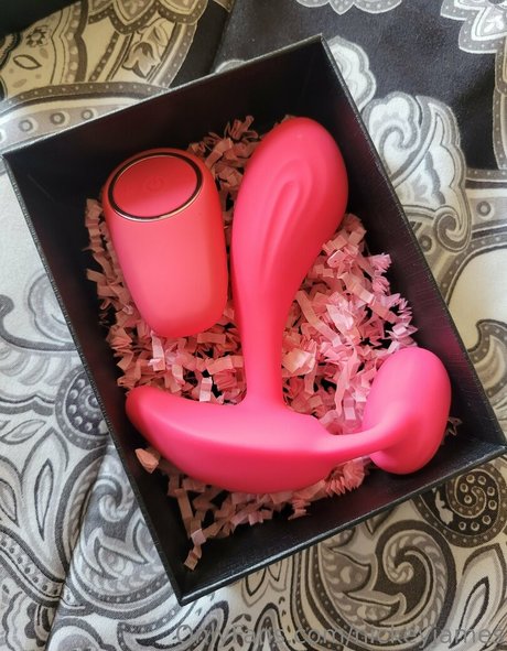 nickeyjames adult actress picture