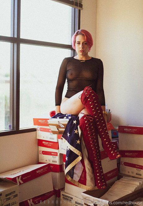 redhouse model adult pictures