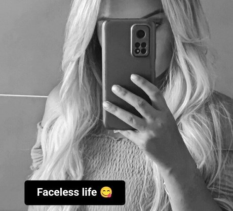 hellafunhehe sexy model photo