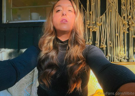 cheerleader onlyfans top pic