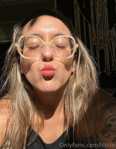 Lilbite pornographic model pictures