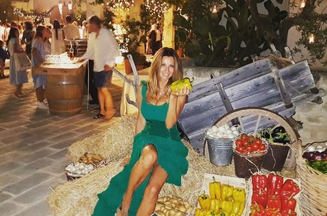 busty solo onlyfans hot image