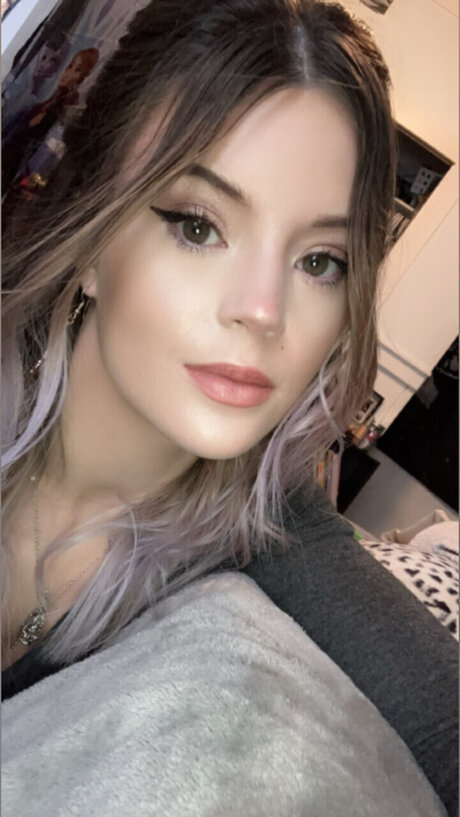 Willow_ naked actress archive