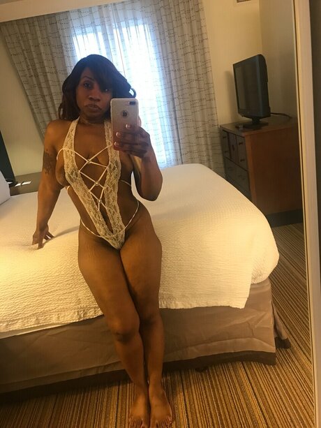 ClitToria actress photos