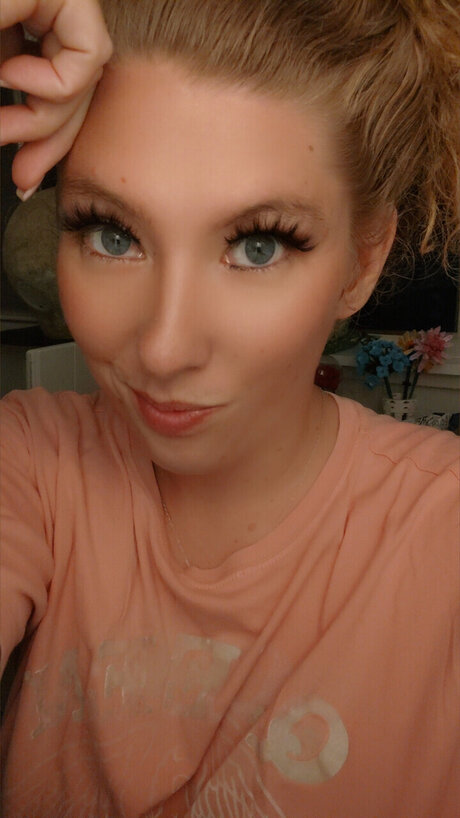 Blondehoney90 hd star pic