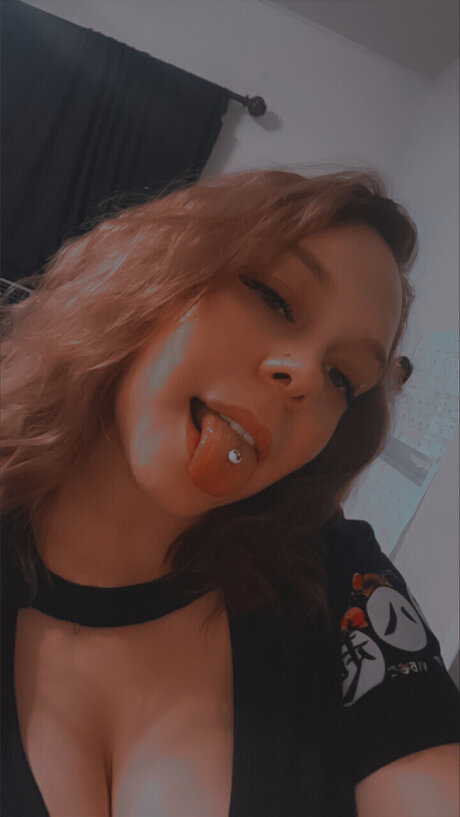 Dezzie star adult img