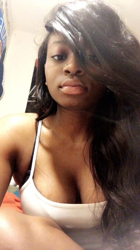 BigLipBarb adult star picture