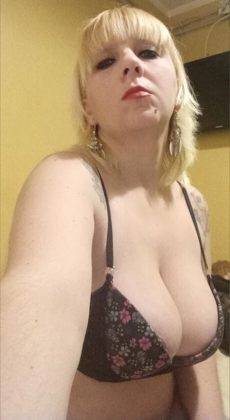 Ana Pometti porn actress archive