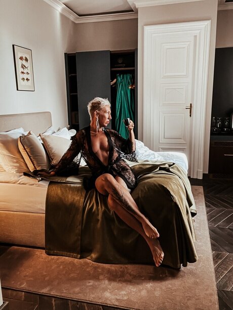 u12779400 pretty pornstar photo