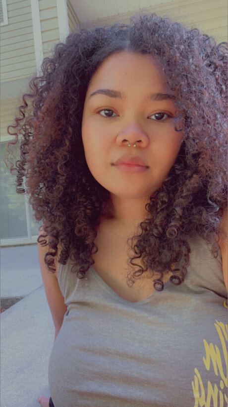 Goddess Fae_ erotic model pics