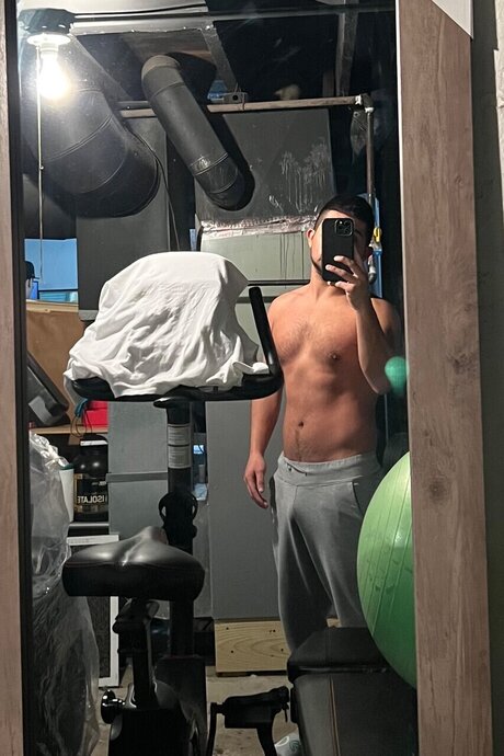 DonCarlos40 star adult pic