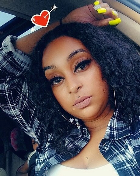 Latinamami0512 pornstar naked pics