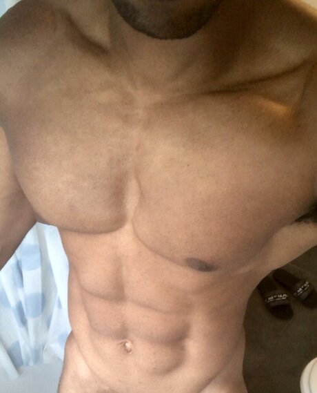 XXXLM naked model images