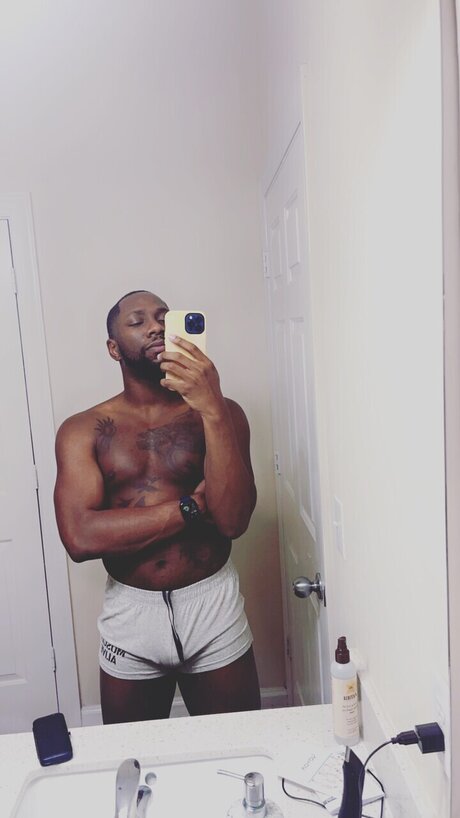 Top Tier pornstar naked photo