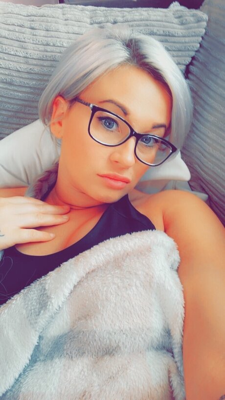 Peaches32 star hd photos