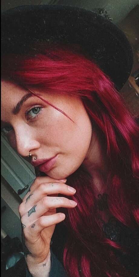 Victoria Chapman naked model pics