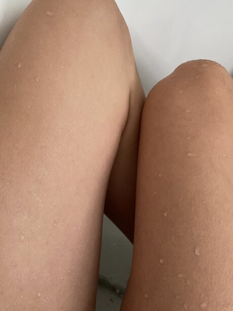 Leslyy free pornstar images