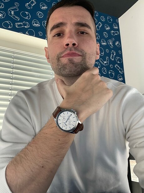 Bigger is better star nude image