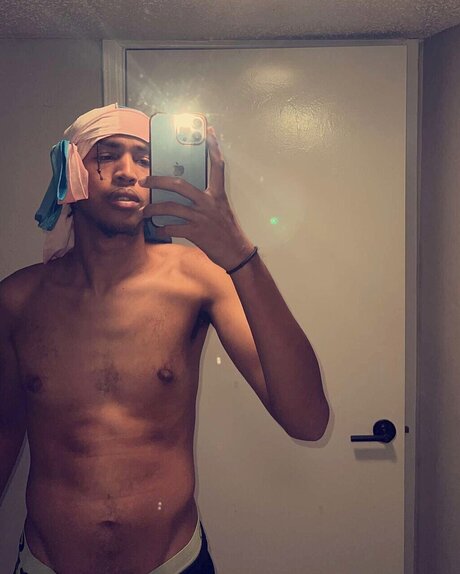 TrippyRiqq model top galleries