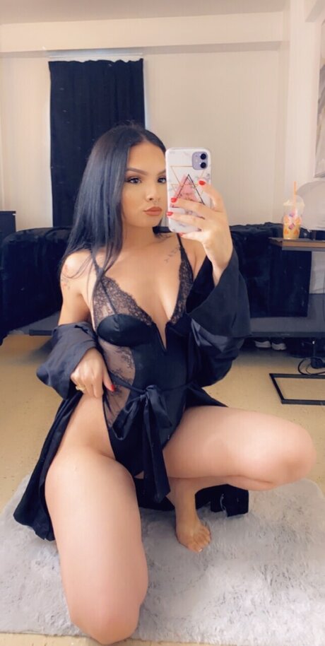 Wildbabyy02 pornstar hd image