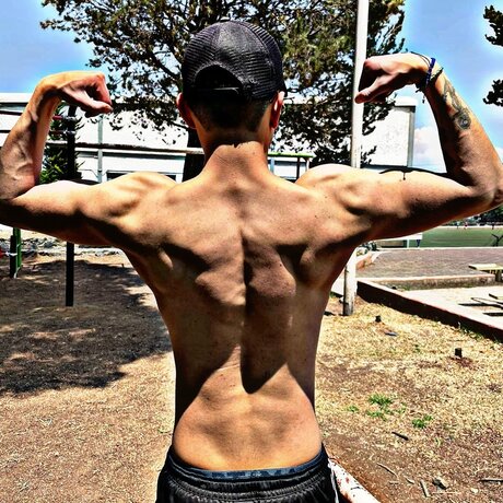 Aldaiir hot model images