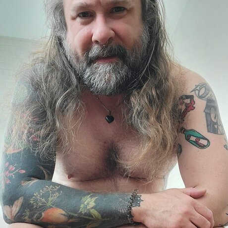 worm andrew art actress pictures