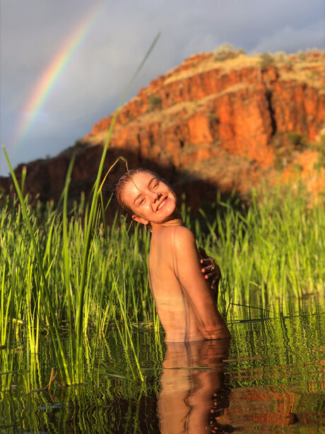 Billie Buttons perfect actress pictures