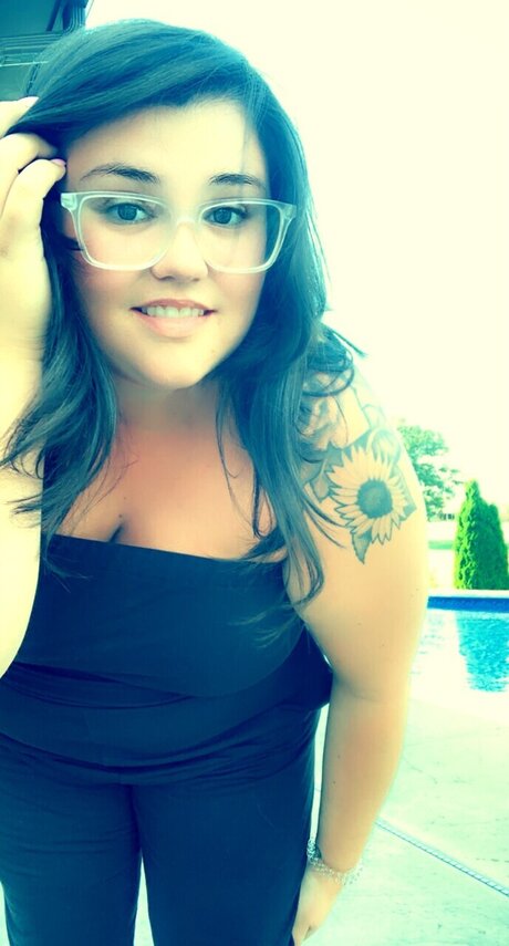 MadamScarlett star hot pics