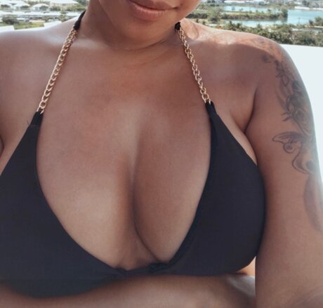 Lippy pornstar sex image