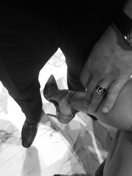 NaughtyHotKitten model porn pictures