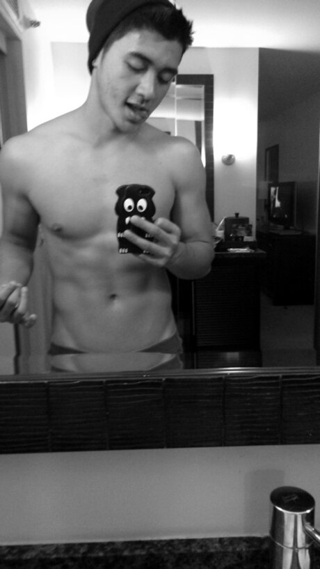 2024 top onlyfans nude picture