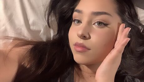 Lizah art actress pic