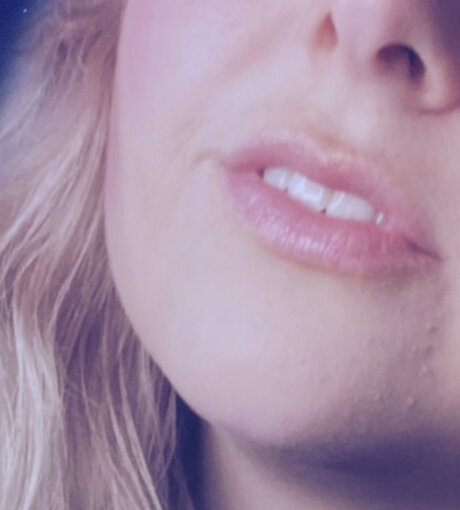 Alex Simpson model perfect images