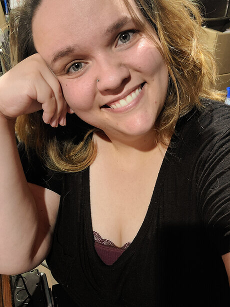 MissToasterDee model perfect picture